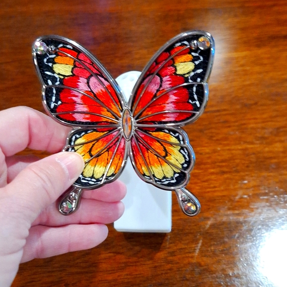 Wallflowers Butterfly Fragrance Dispenser - Picture 1 of 2